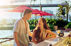 Aqua Pool Bar