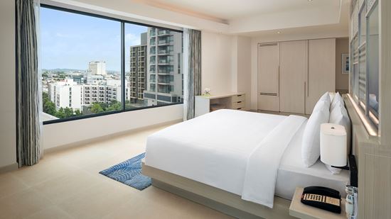 grand-deluxe-3